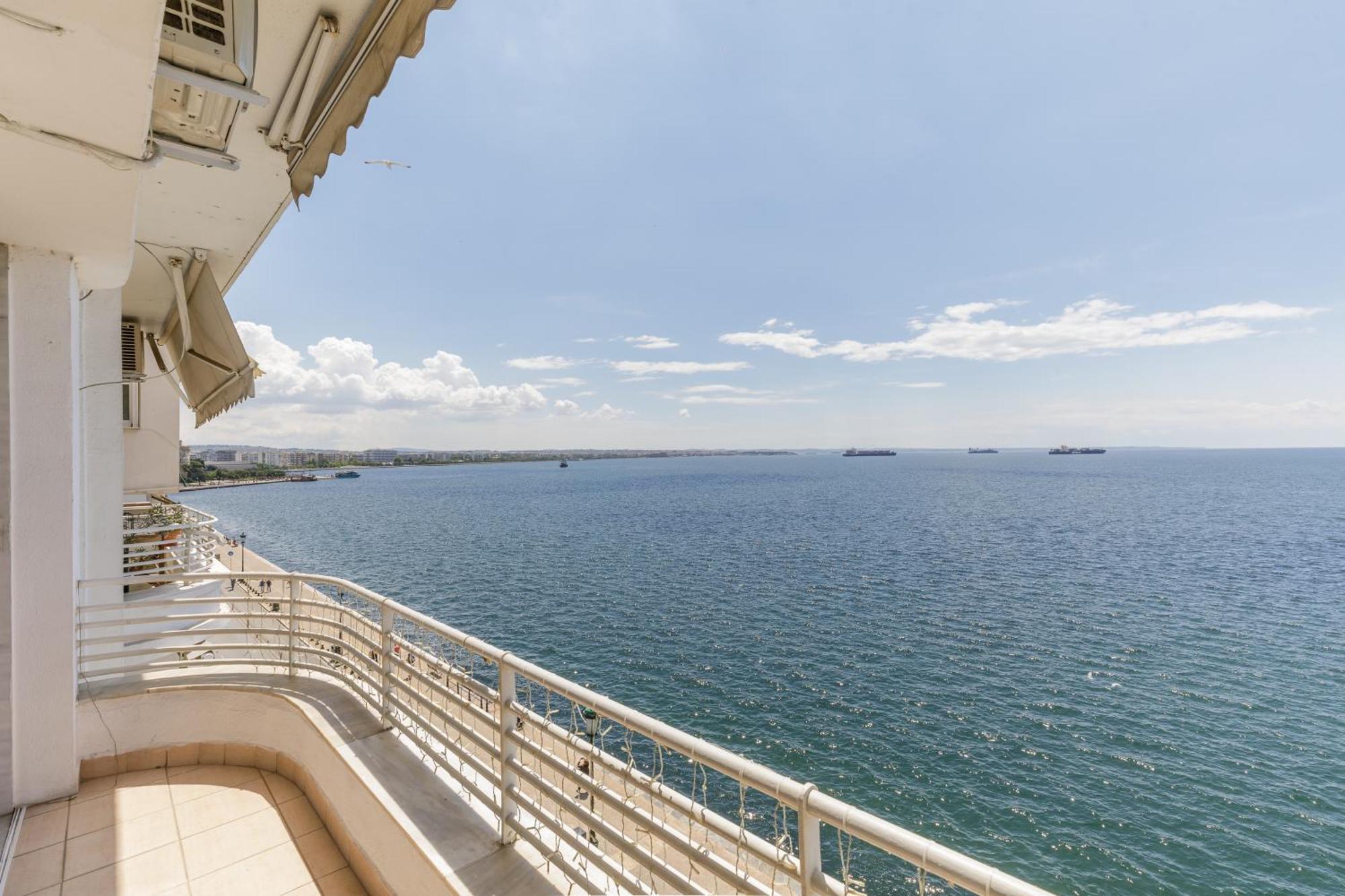 Infinity & Beyond By Halu! - Seafront Apartments Tesalónica Exterior foto