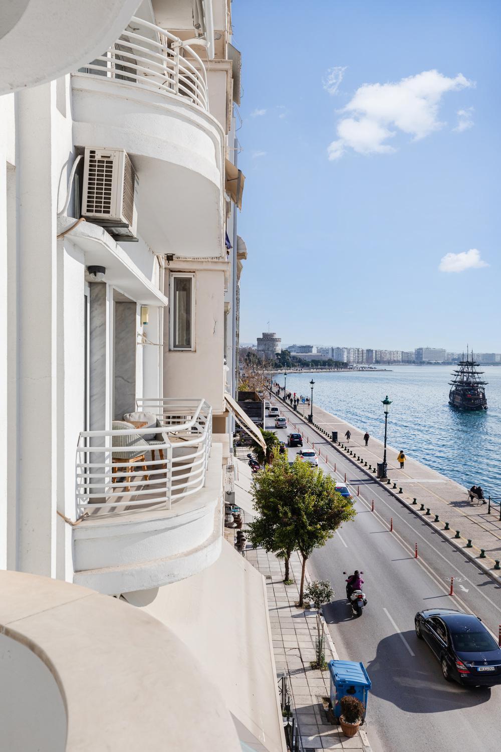 Infinity & Beyond By Halu! - Seafront Apartments Tesalónica Exterior foto